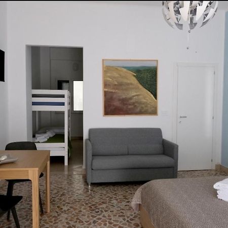 Sole & Luna Guest House Бари Экстерьер фото