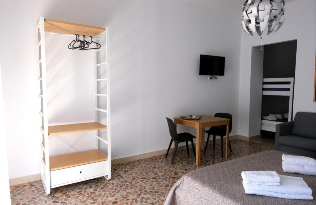 Sole & Luna Guest House Бари Экстерьер фото