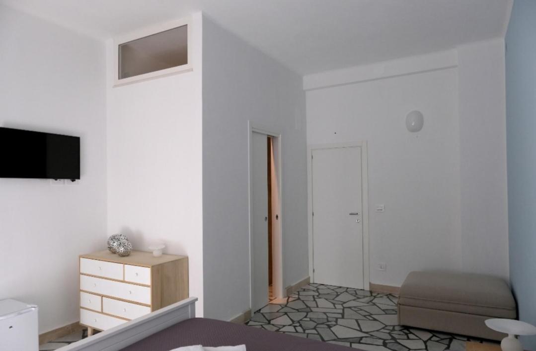 Sole & Luna Guest House Бари Экстерьер фото